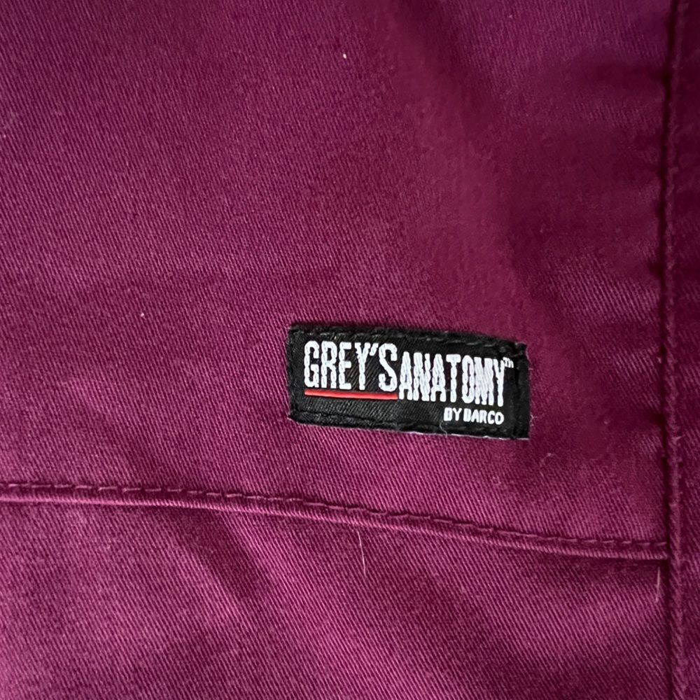 Grey’s Anatomy by Barco Scrub Set Medium Black Top Burgundy Pants Medical - Picture 10 of 11